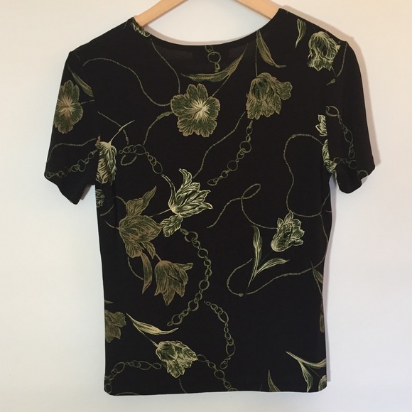 MUST GO Dark Floral Stretchy Vintage Tshirt 90s - Picture 8 of 10